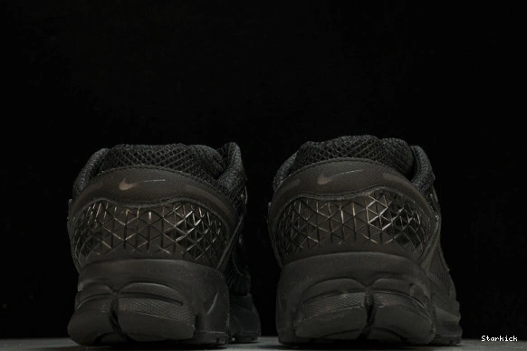 ZOOM BV1358-003 (2023) Triple 5 Black VOMERO NIKE 1027